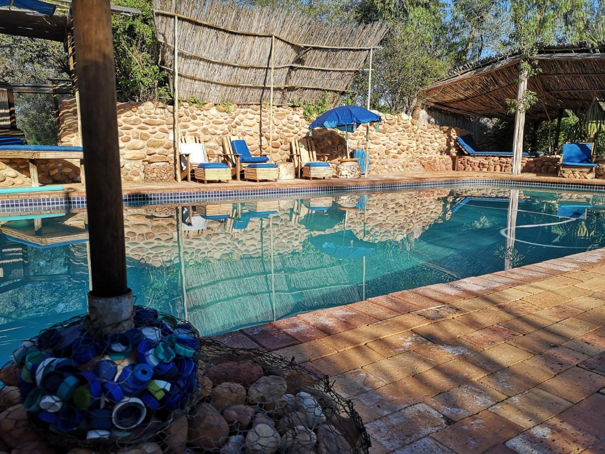 Amber Lagoon Backpackers Lodge Vleirivier エクステリア 写真