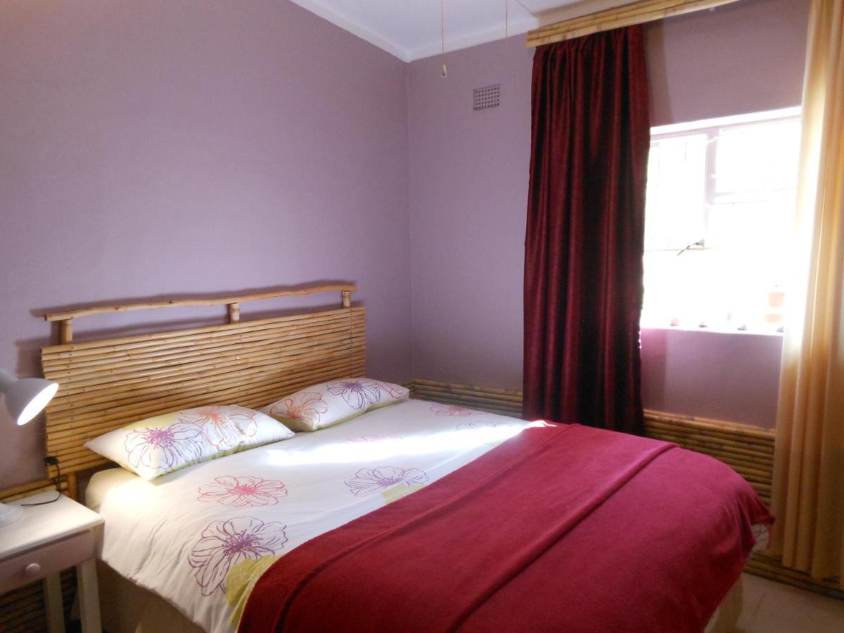 Amber Lagoon Backpackers Lodge Vleirivier エクステリア 写真