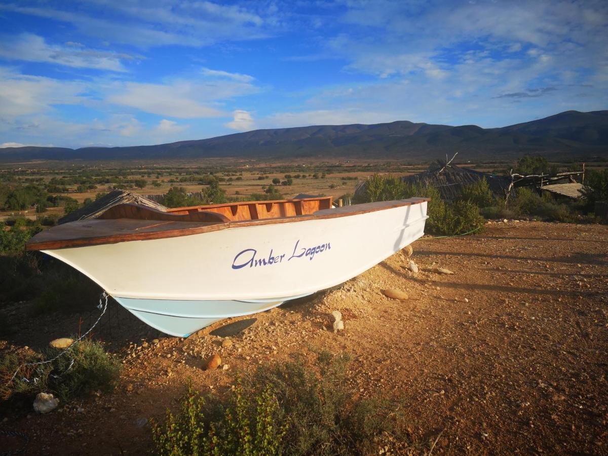 Amber Lagoon Backpackers Lodge Vleirivier エクステリア 写真