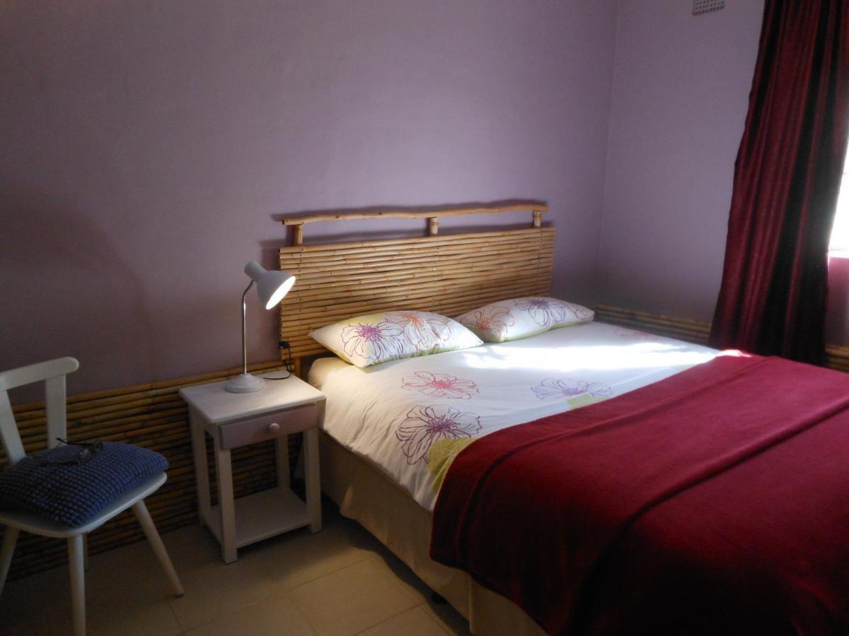 Amber Lagoon Backpackers Lodge Vleirivier エクステリア 写真